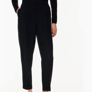 Aritzia Wilfred high waisted pleated pants. Dashwood pants. 00 BLACK
